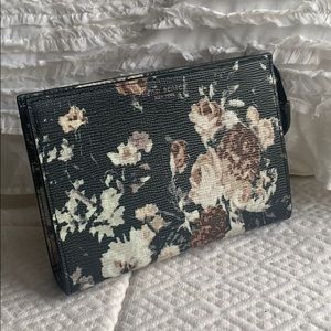 NWOT Henri Bendel clutch
